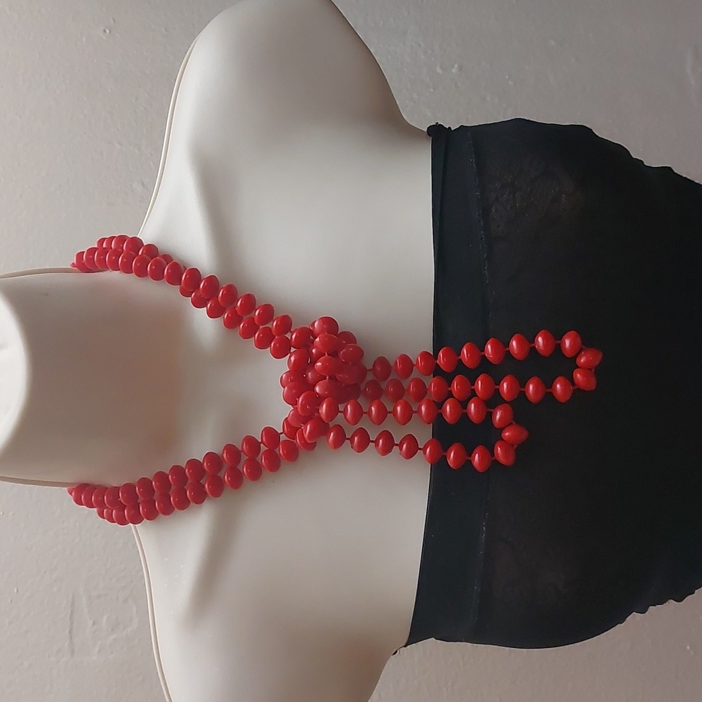 Vintage Quality Made Red Plastic Mardi Gras Rope Length Extra Long Necklace - Picture 3 of 4